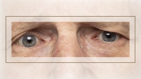 Mann med smerter Mann med smerter