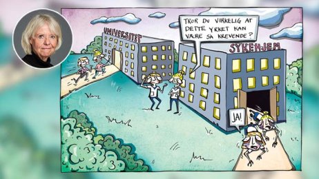 To sykepleiere kommer krabbende ut av et sykehjem Bildet viser to sykepleiere kommer krabbende ut av et sykehjem