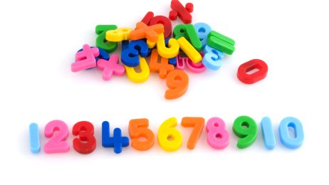 Tall fra én til ti Illustrasjonen viser mange fargerike leketall