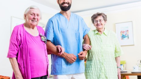 TRIVSEL: Sykepleierne bruker miljøbehandling aktivt for å skape trivsel og dermed redusere angst og uro. Illustrasjonsfoto: Colourbox TRIVSEL: Sykepleierne bruker miljøbehandling aktivt for å skape trivsel og dermed redusere angst og uro. Illustrasjonsfoto: Colourbox