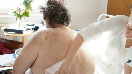 En pasient venter på nyretransplantasjon. Pasient Åge Ringen som venter på nyretransplantasjon.