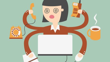 Ledelse Tegning av dame med fire armer som skriver, drikker kaffe, snakker i telefonen og ser overarbeidet ut.