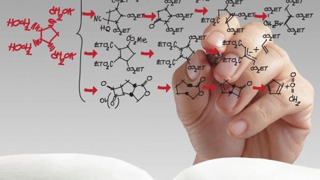 Forskning, formeler Illustrasjon, hånd som skriver formeler