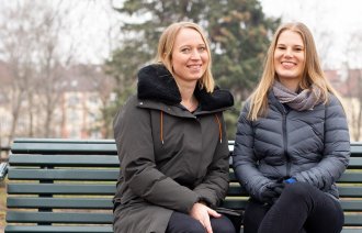 bildet viser Ingeborg og Maria