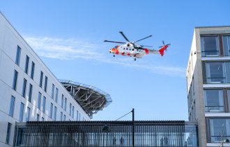 Tester helikopterlanding ved St. Olavs hospital