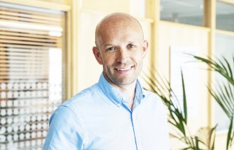 bilde av sykepleier og leder øyvind bakke