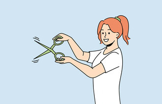 Illustrasjonen viser en kvinne med en stor saks.