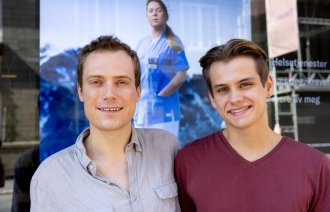 Bildet viser Daniel Tørresvoll Stabu (t.v) og Kristoffer Andreas Haugen