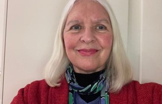 Bildet er et nærbilde av artikkelforfatter Jeanne Boge