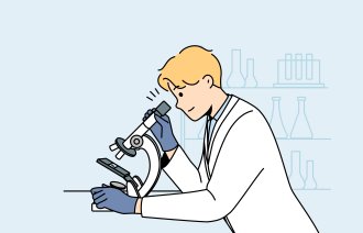 Illustrasjonen viser en mann i hvit frakk som ser i mikroskop.