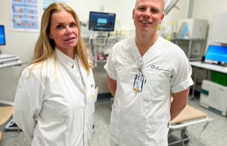 Bildet viser Astrid Rojahn og Thomas Dejgaard.