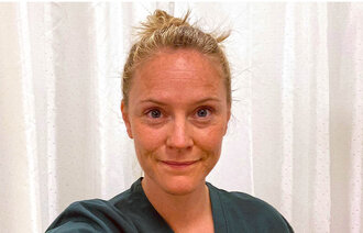 Bildet viser en selfie av Veronica Vikne