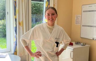 Bildet viser sykepleierstudent Stella Braathen-Reif under praksisstudier