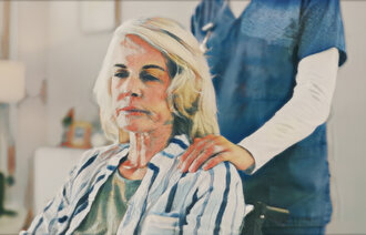 Kvinnelig pasient med traumer synes sykepleierens berøring er ubehagelig