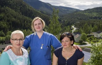 Vida Naujokaityta, Gunta Taurina og Violeta Ratkeviciene går turer og trener på fritiden.