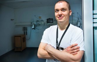 Sykepleier Eirik A. Stokke Sykepleier Eirik A. Stokke