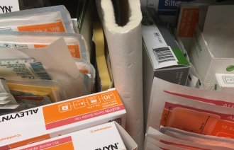 Bildet viser ulike typer bandasjer