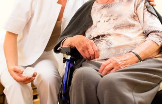 Vikarordningen gir de ansatte faste stillinger, og pasientene får se kjente fjes.