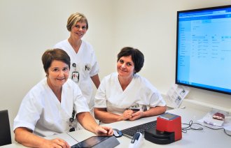 Fjernoppfølging av kreftpasienter Fjernoppfølging av kreftpasienter