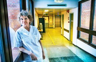 Cathrine Krøger, litteraturkritiker og sykepleierstudent