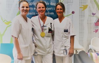 Bildet viser Ingrid Steinkjer, Beate Harvik og Margrethe Solbraa Bay.