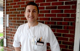 Profil bilde av Kastriot Prenga utenfor sin arbeidsplass