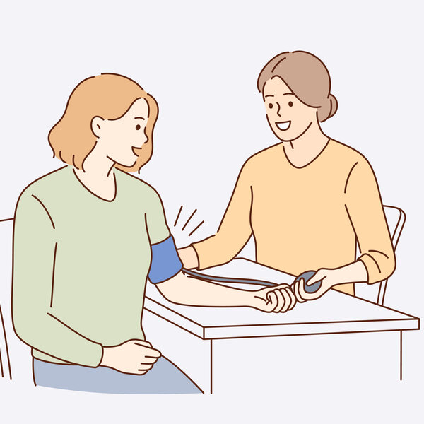 Illustrasjonen viser en helsearbeider som måler blodtrykk på en kvinne.