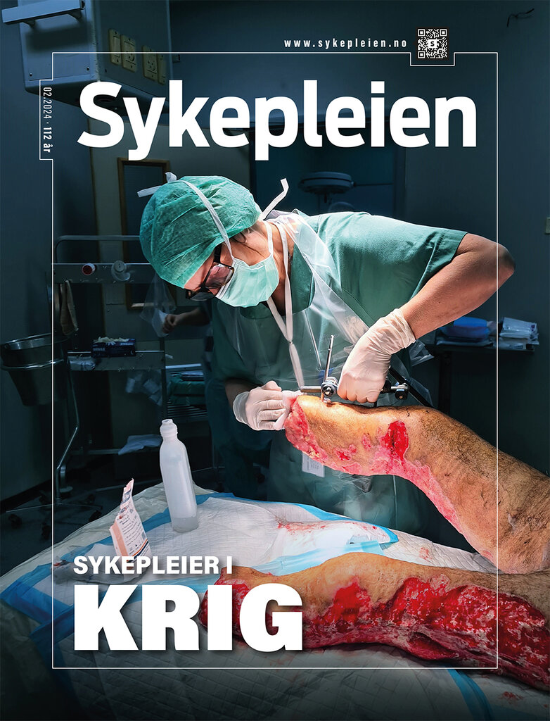 Sykepleier i krig, forside Sykepleier i krig, forside