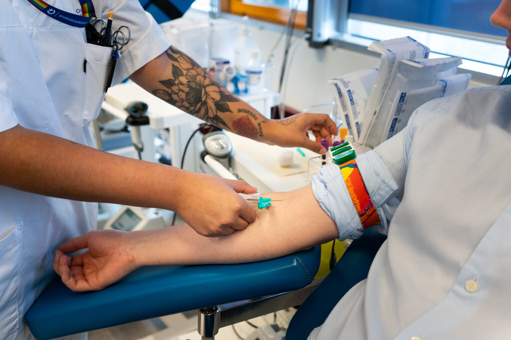 nærbilde av blodgiving bildet viser blodgiving