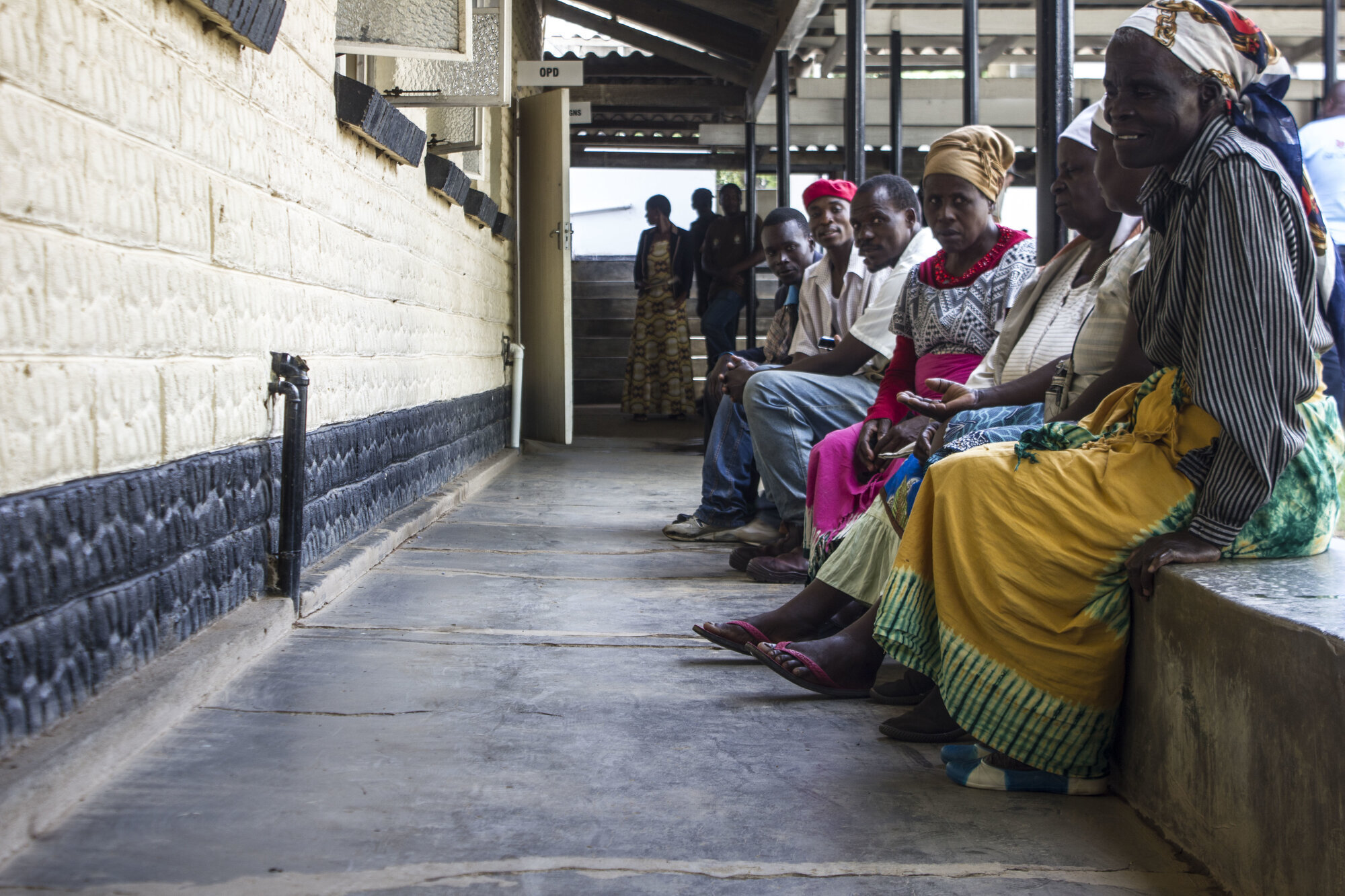 Karanda, Zimbabwe Bildet viser pasienter på sykehuset Karanda, Zimbabwe