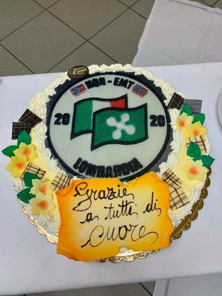 Medisinsk innsatsteam Bildet viser en kake.