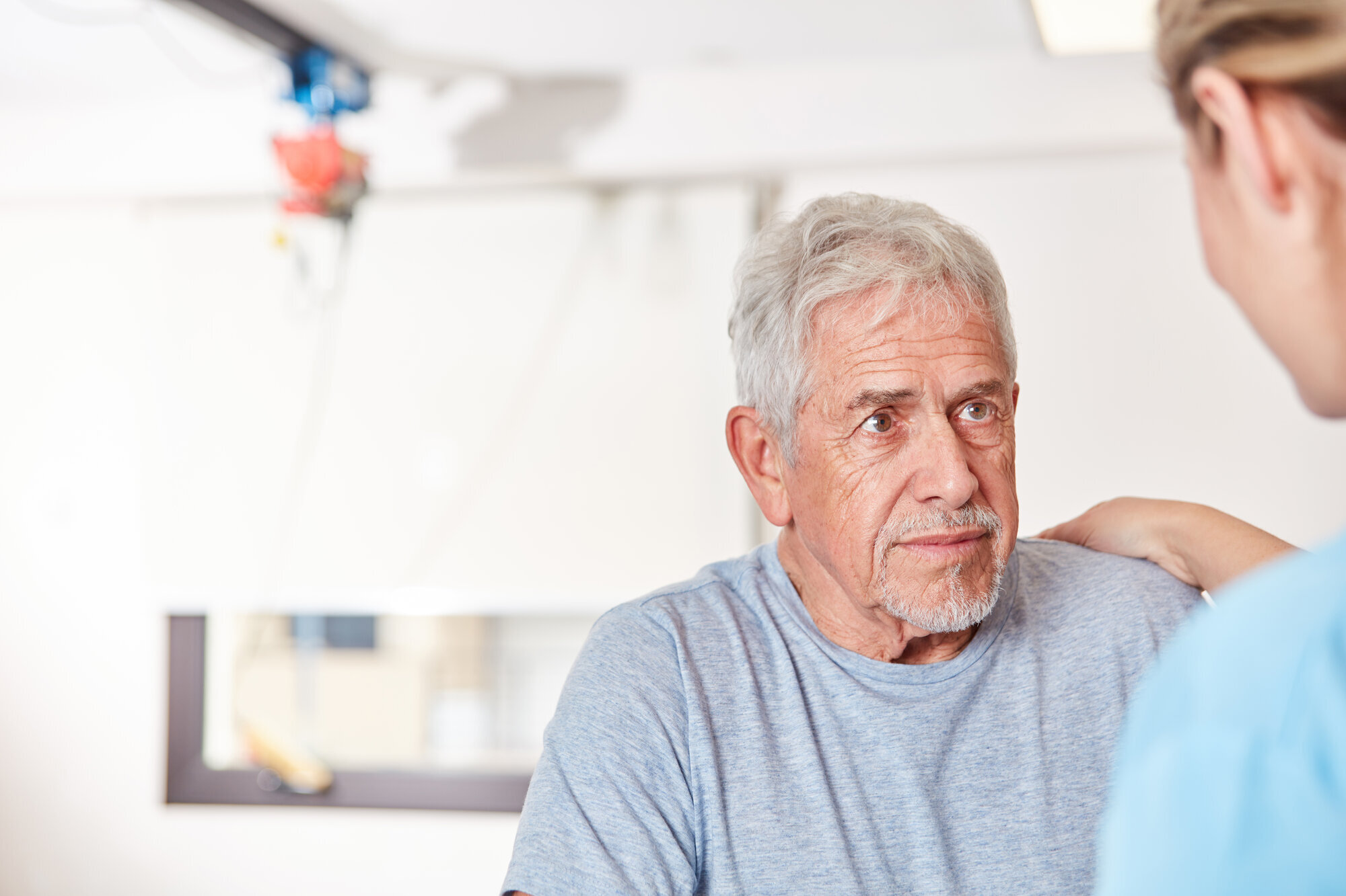 OMSORG: Det er sykepleiere som i stor grad har ansvar for behandlingen av pasientene. OMSORG: Det er sykepleiere som i stor grad har ansvar for behandlingen av pasientene.