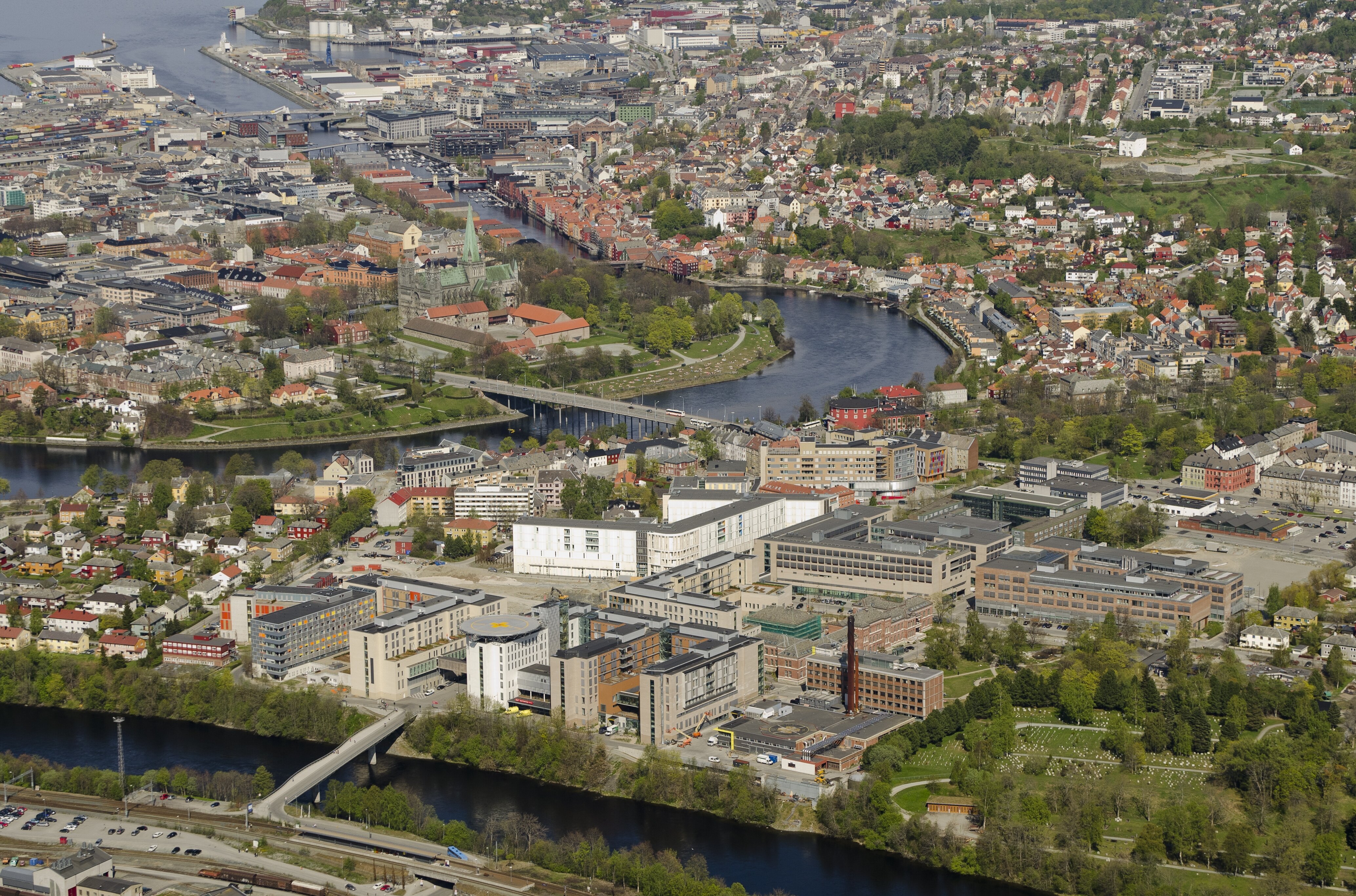 St. Olavs hospital Bildet er et flyfoto av St. Olavs hospital