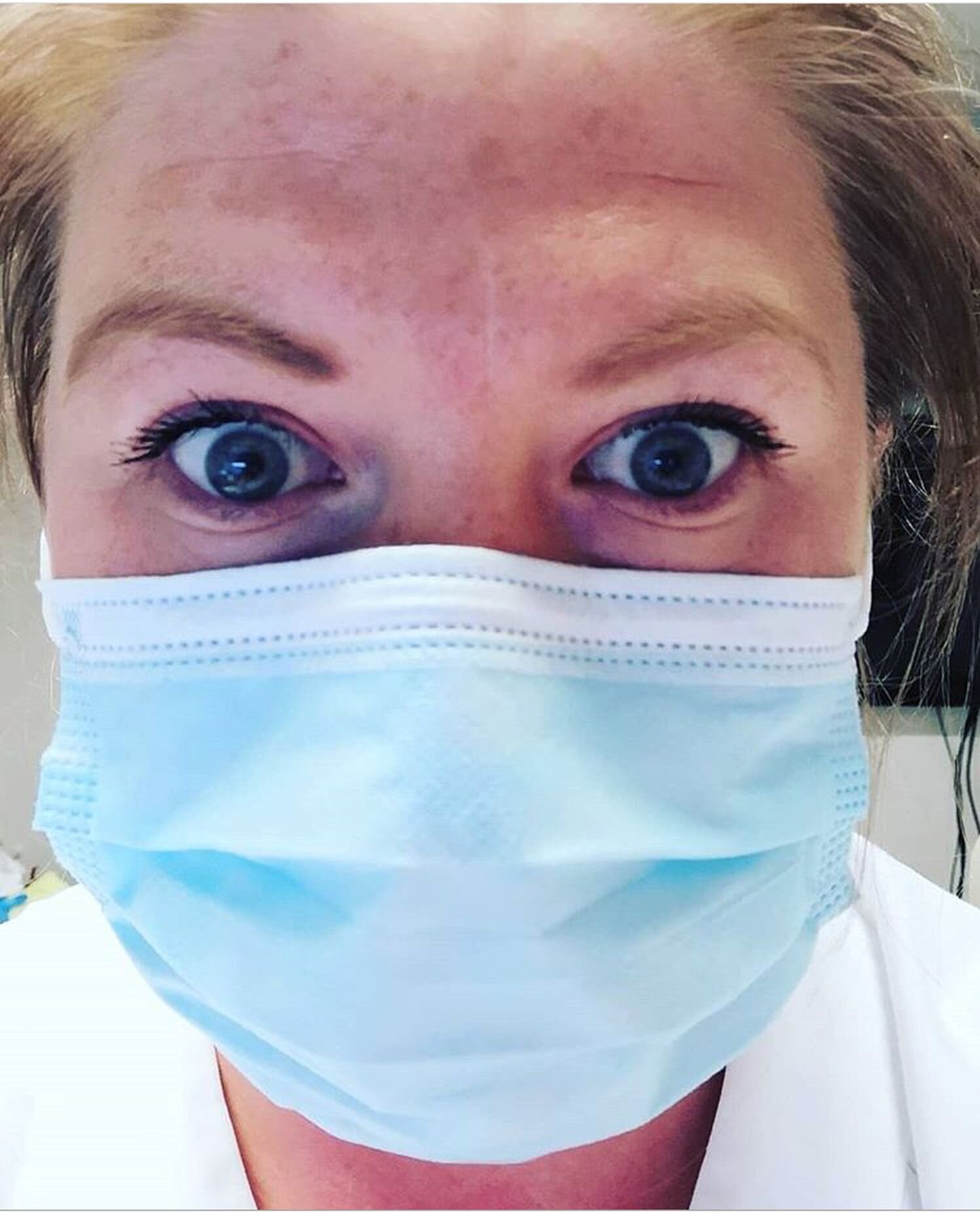 Marte Tangeraas Hansen, Smittevernsnerdene Bildet viser Marte Tangeraas Hansen med munnbind.