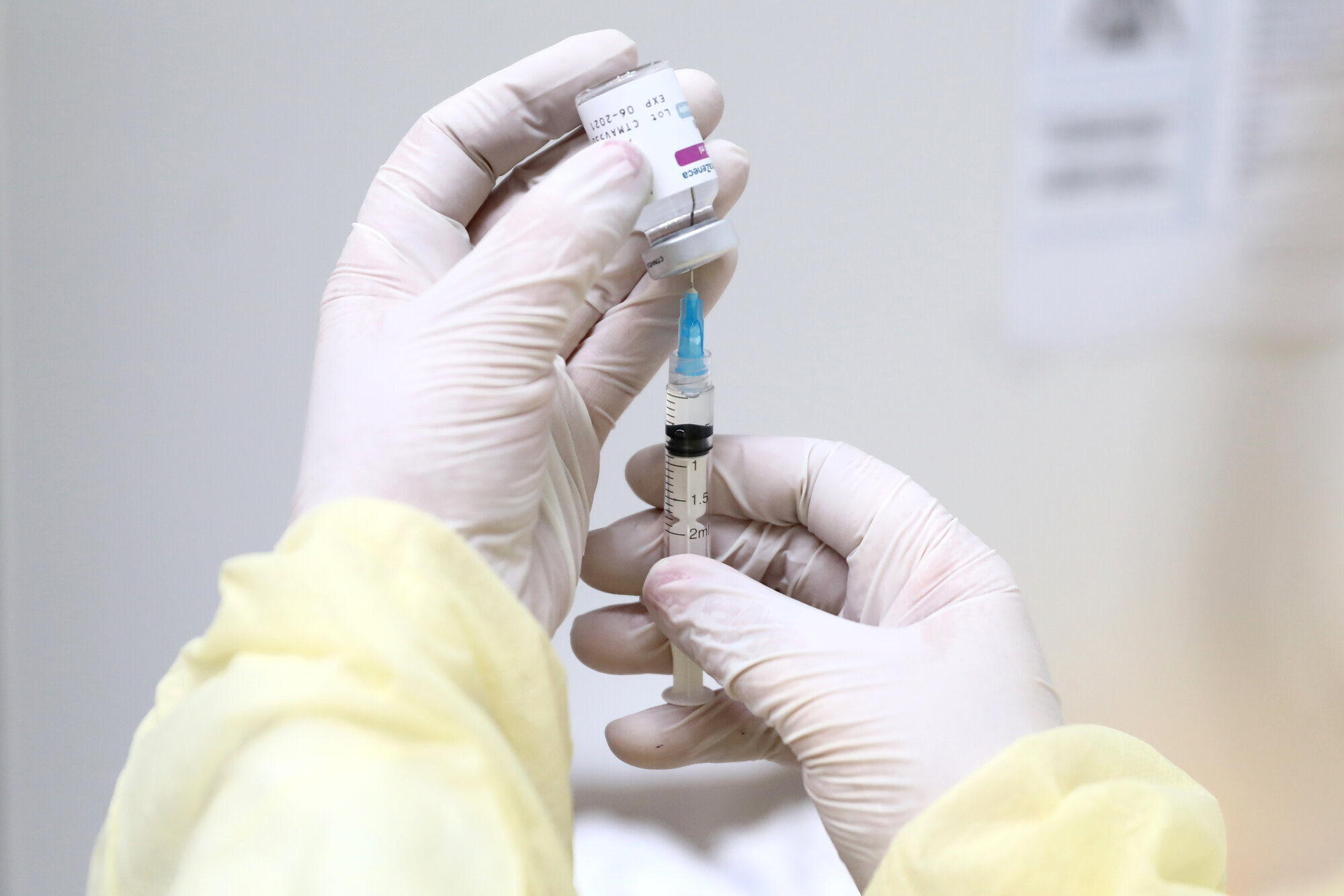 Fortsatt usikkert om Astrazeneca-vaksinen gjeninnføres i vaksineringsprogrammet i Norge. Astrazeneca-vaksine