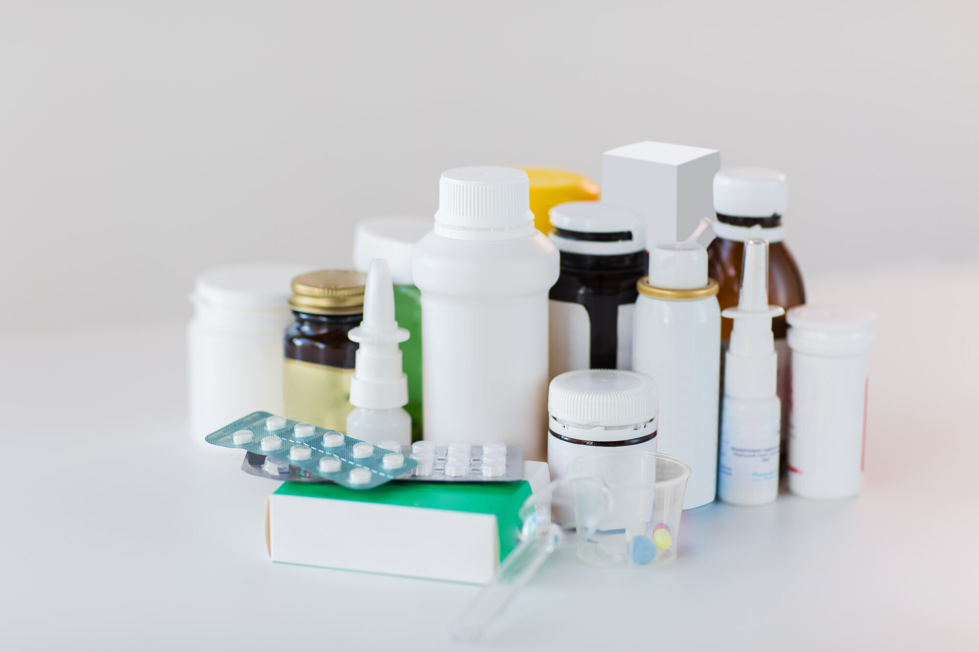 Legemidler Bildet viser et assortiment av forskjellige legemidler