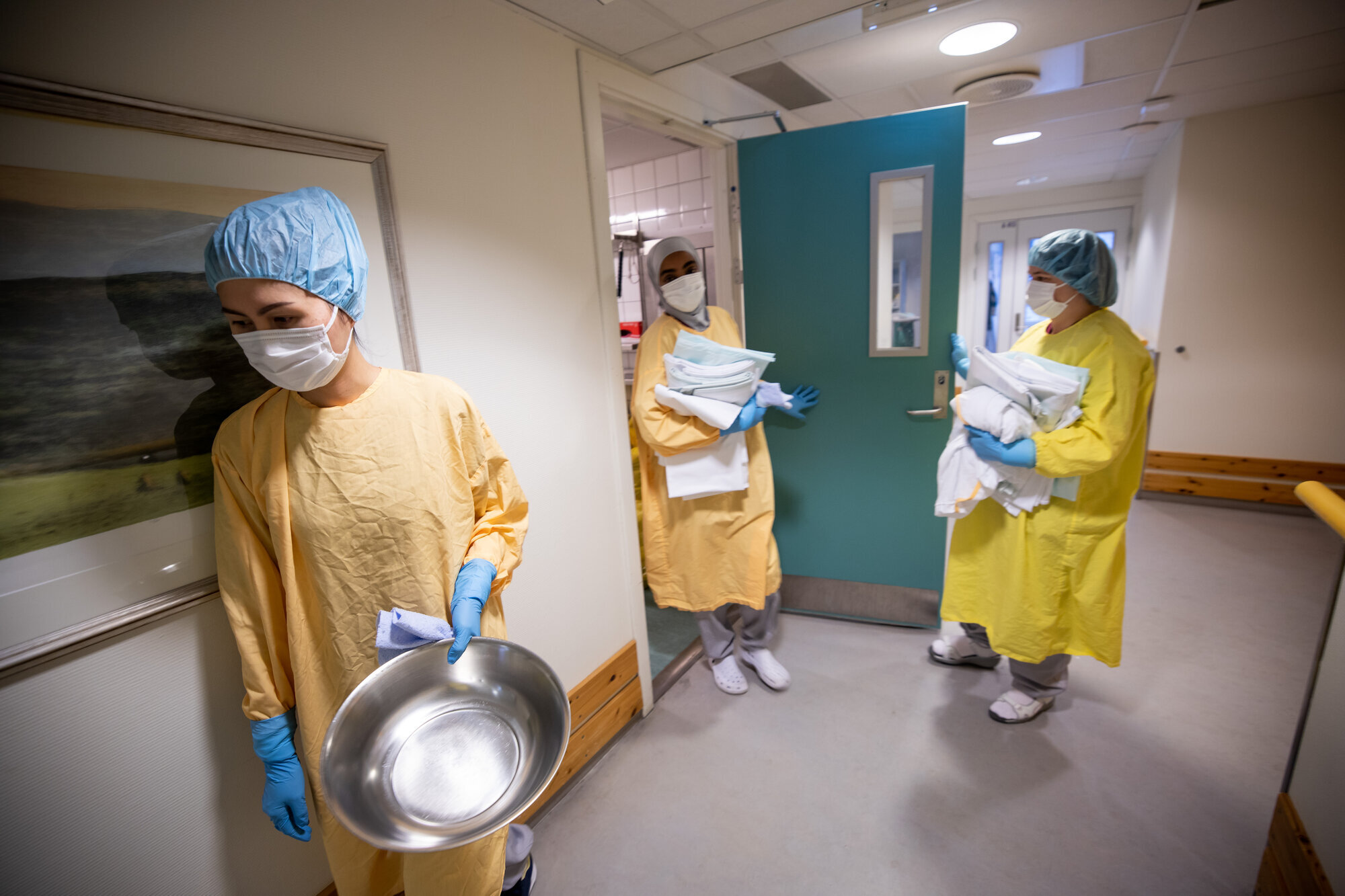 Helsefagarbeider Catherine Desotto (fra venstre), sykepleier Nafisa Mohamed og helsefagarbeider Svetla Mandeva. Bildet viser helsefagarbeider Catherine Desotto (fra venstre), sykepleier Nafisa Mohamed og helsefagarbeider Svetla Mandeva.