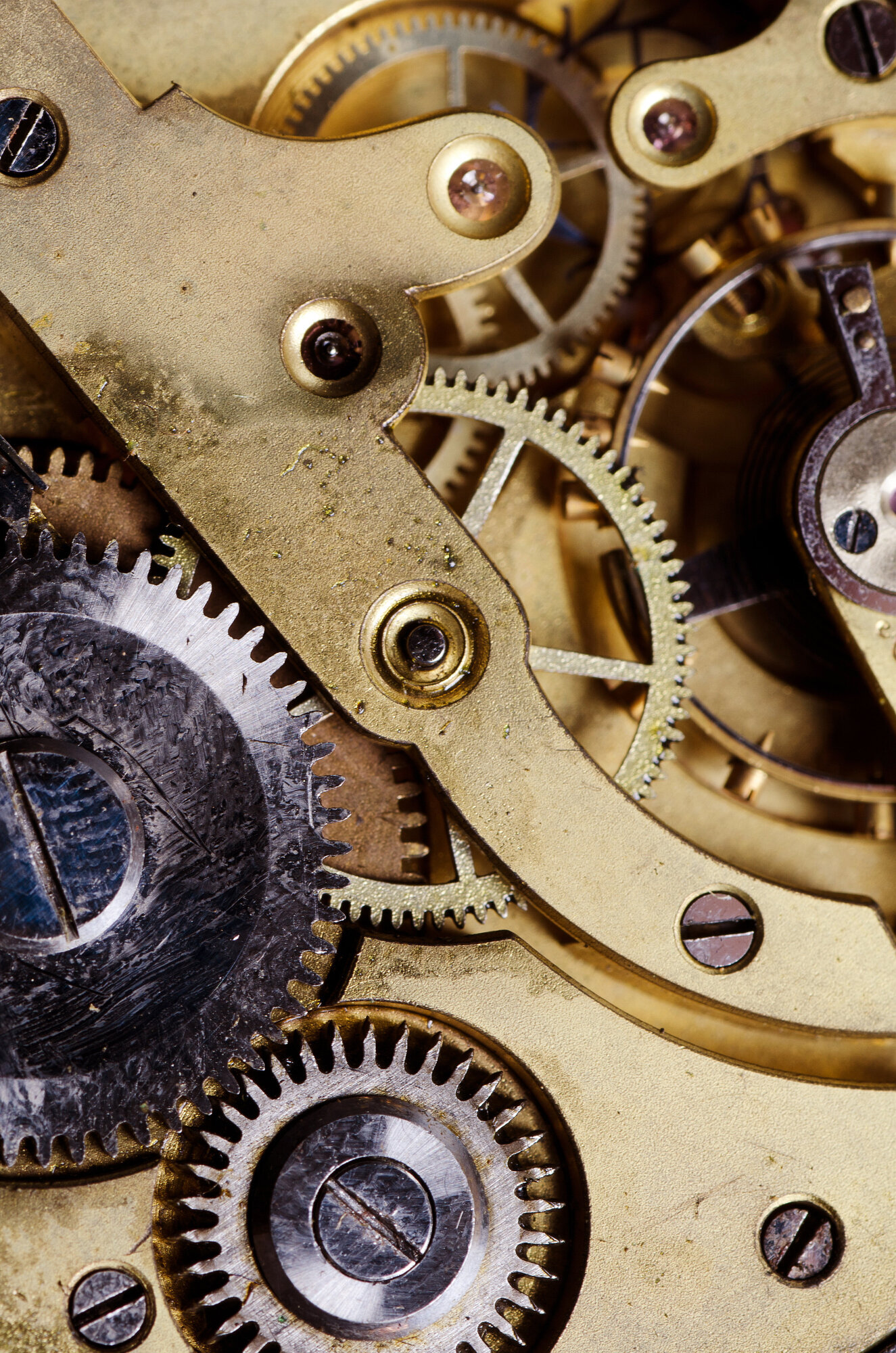 innmaten i et urverk bildet viser innmaten i et urverk