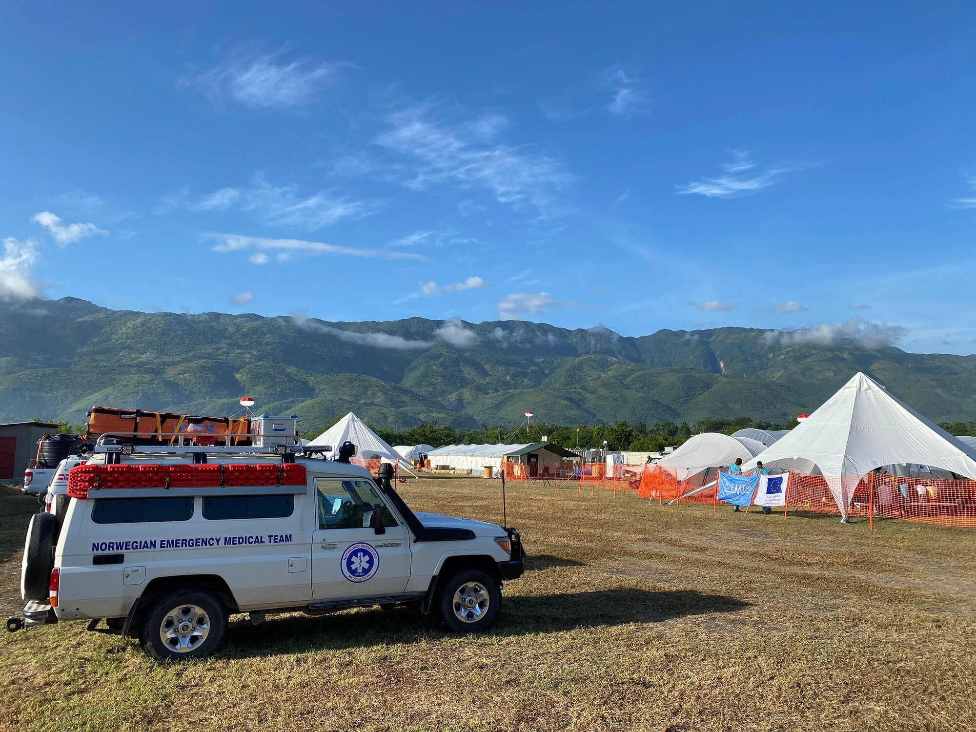 Medisinsk innsatsteam, L´Asile Bildet viser teltleiren i L´Asile.