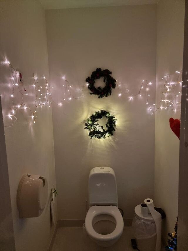 Personaltoalett, Sykehuset Sørlandet Arendal Bildet viser personaltoalettet på akuttmottaket til Sykehuset Sørlandet Arendal.