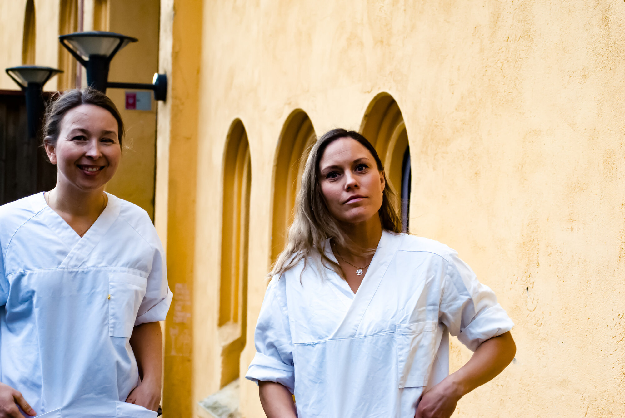 Kristin Sølsnes (t.h.) og Ingvild Rongstad Bæver ved Prindsen mottakssenter