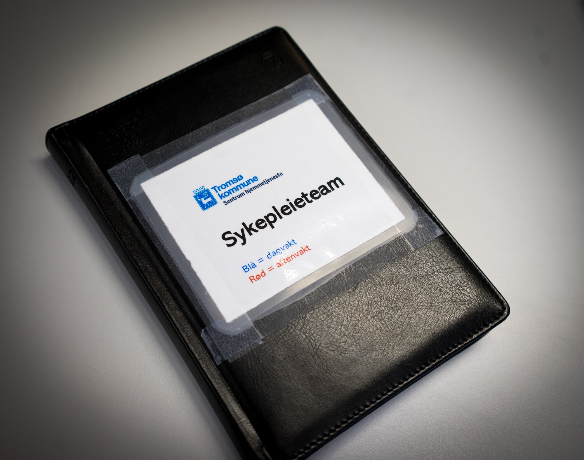 bok med tittel sykepleierteam bildet viser bok med tittel sykepleierteam