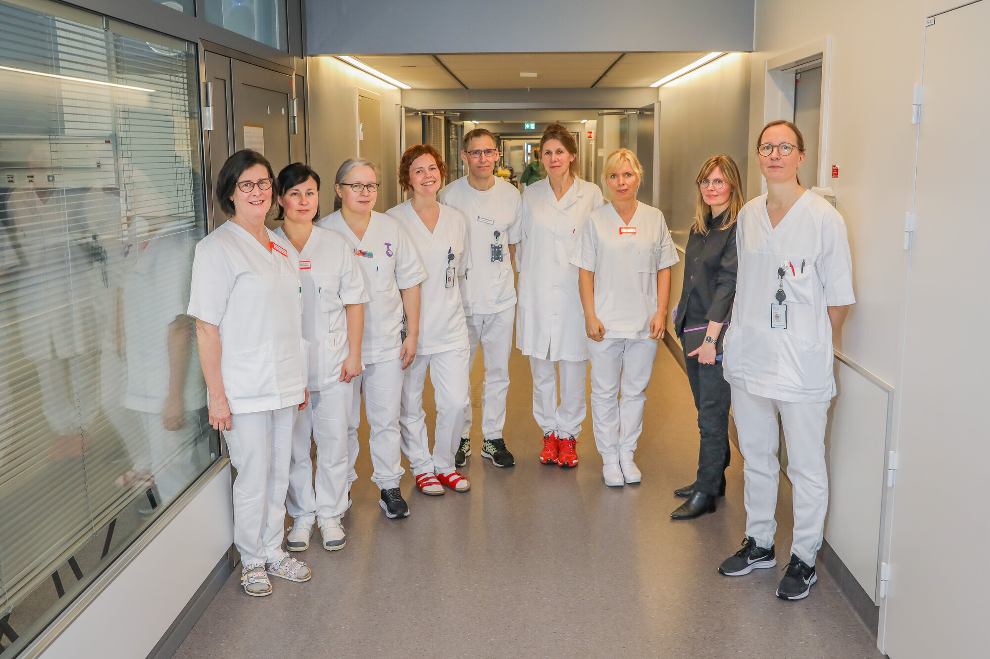 Bildet viser flere helsepersonell på UNN.