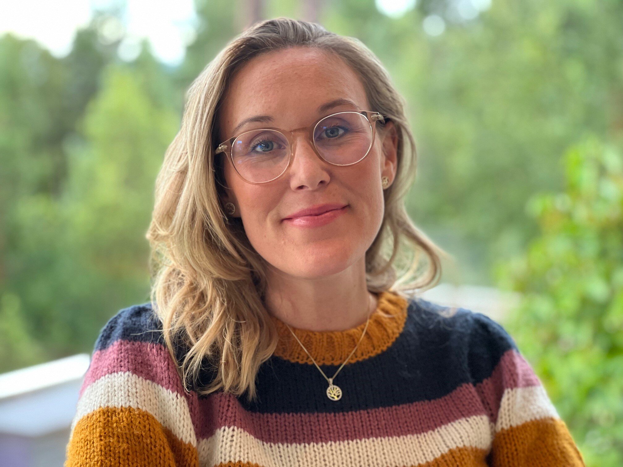 Thea Beate Brevik, førsteamanuensis Høyskolen i Molde Thea Beate Brevik, førsteamanuensis Høyskolen i Molde