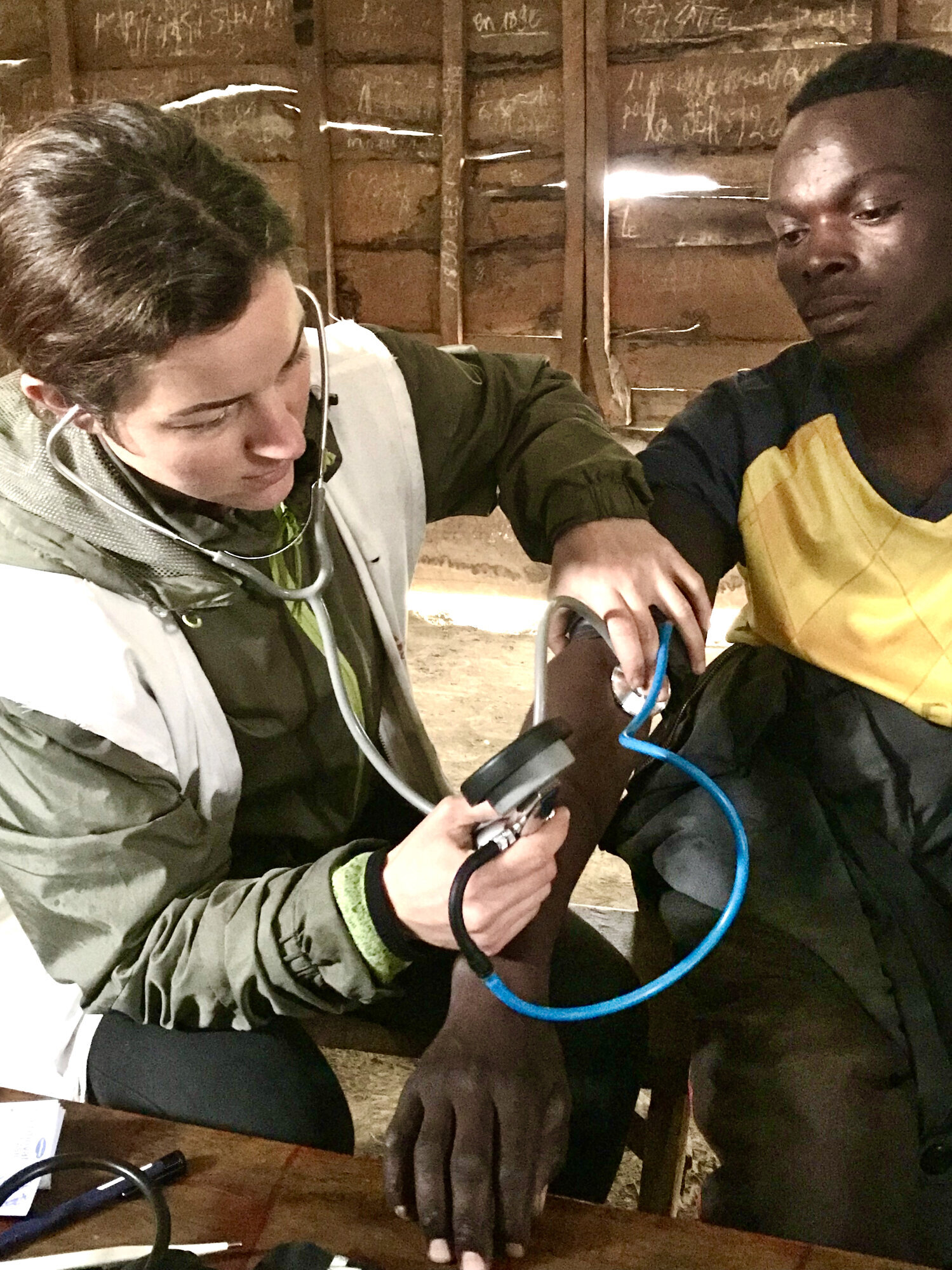 Leger uten grenser, Zazie Meszaros tapper blod