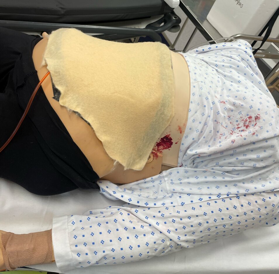 gyn-dukke klar til keisersnitt bildet viser gyn-dukke klar til keisersnitt