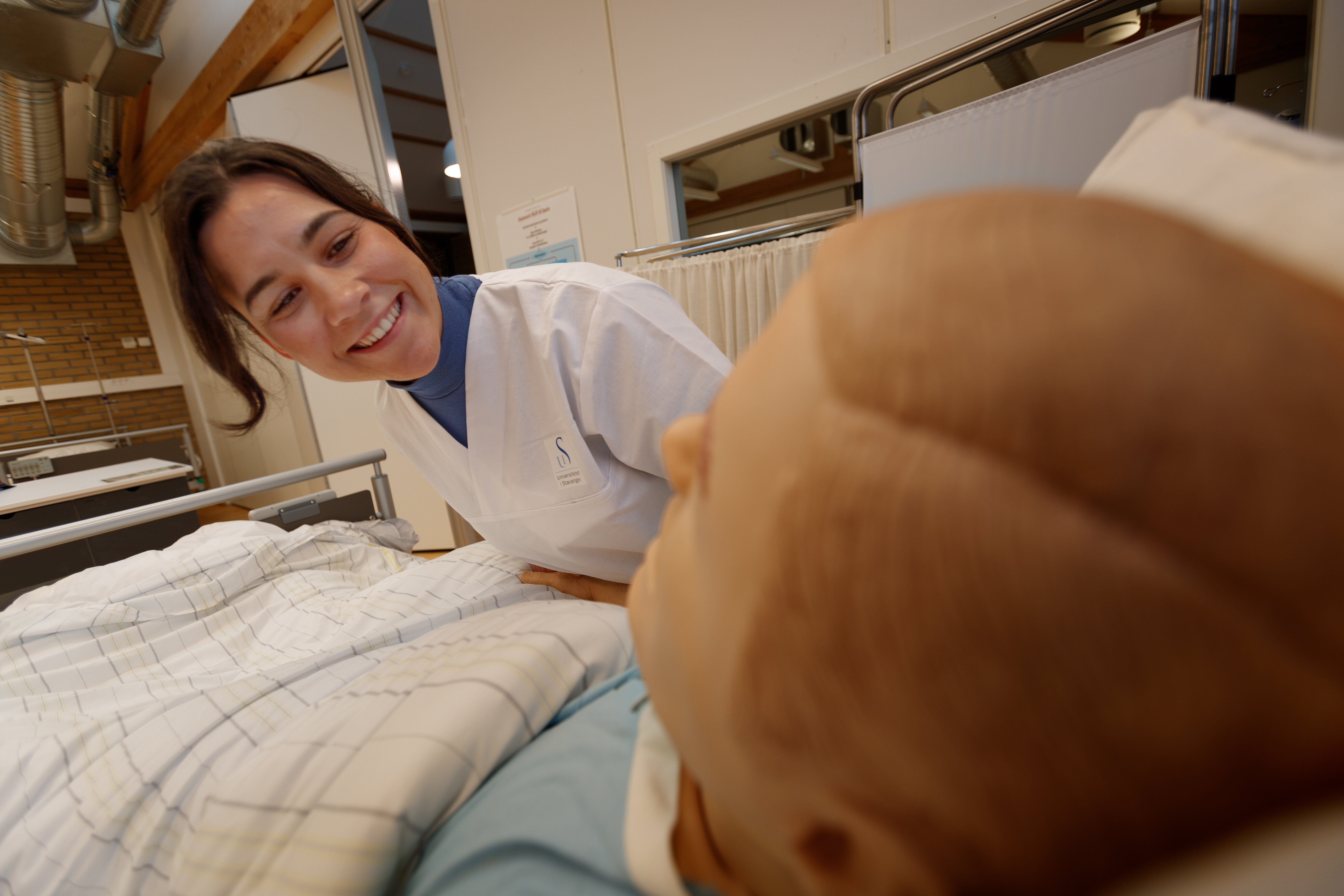 Sykepleierstudent Gabriela Anghel Solem Sykepleierstudent Gabriela Anghel Solem