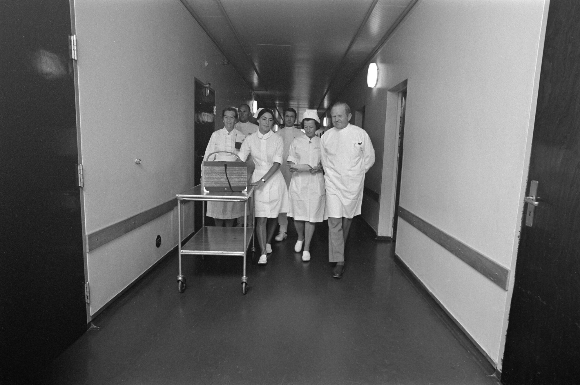 Ellen Sund Bildet viser Ellen Sund med kolleger.