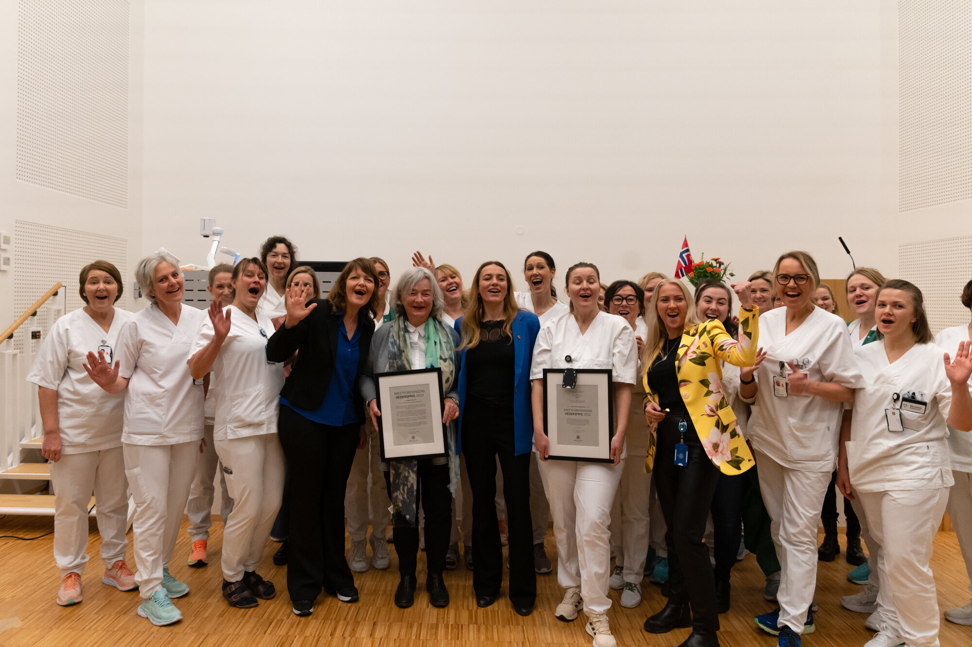 Hederspris til Krefsykepleierne og Inger Utne Hederspris til Krefsykepleierne og Inger Utne