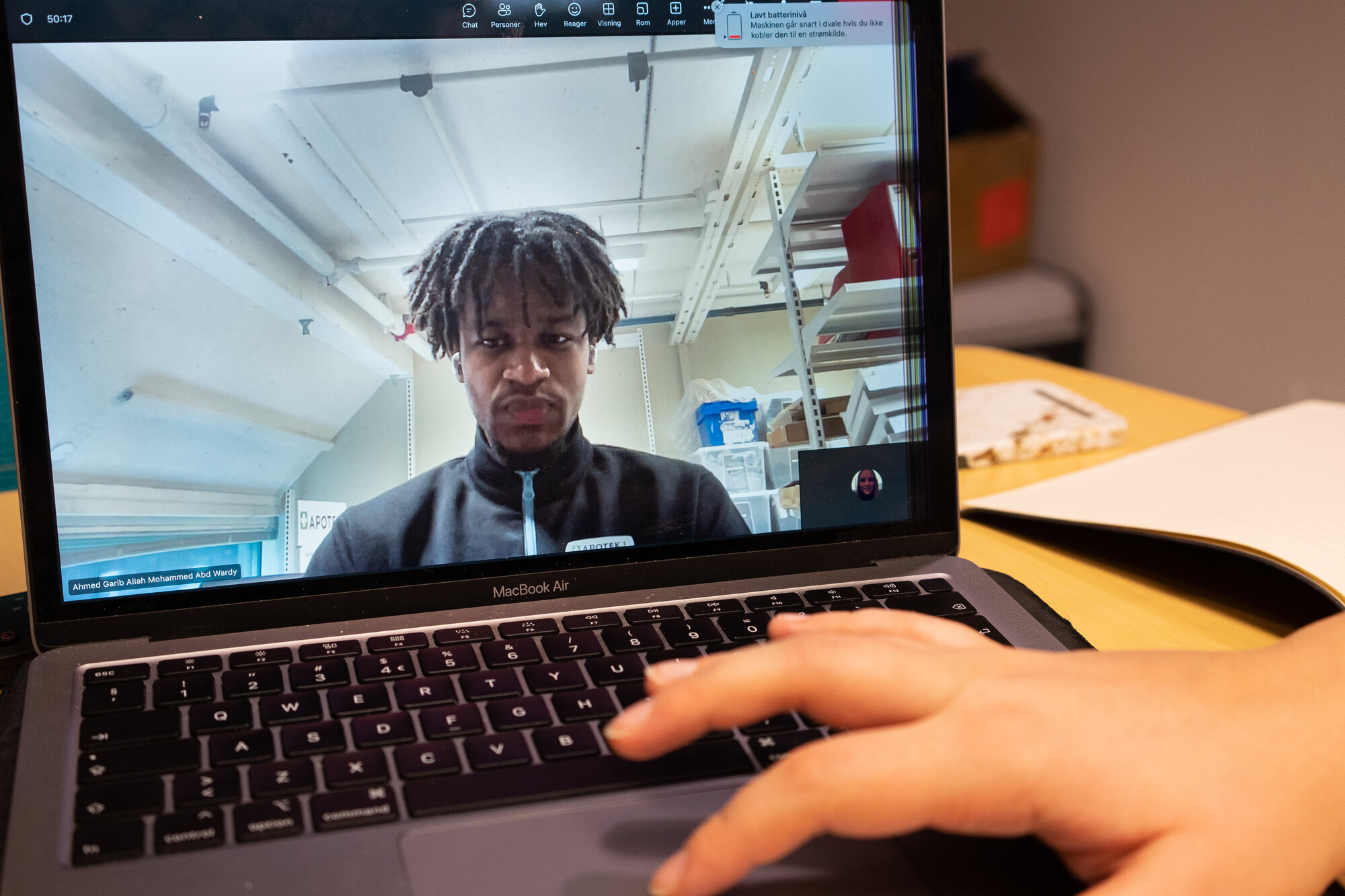 Ahmed Wardy bildet viser farmasistudent Ahmed Wardy